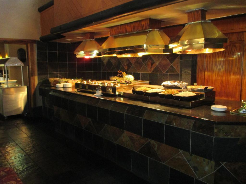 African Sky Hotels - Pine Lake Inn ไวท์ริเวอร์ ภายนอก รูปภาพ