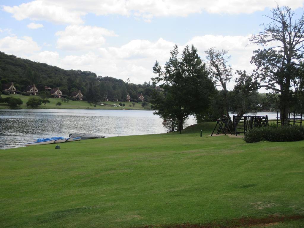African Sky Hotels - Pine Lake Inn ไวท์ริเวอร์ ภายนอก รูปภาพ