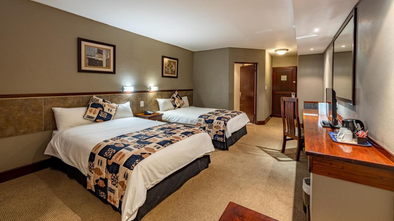 African Sky Hotels - Pine Lake Inn ไวท์ริเวอร์ ภายนอก รูปภาพ