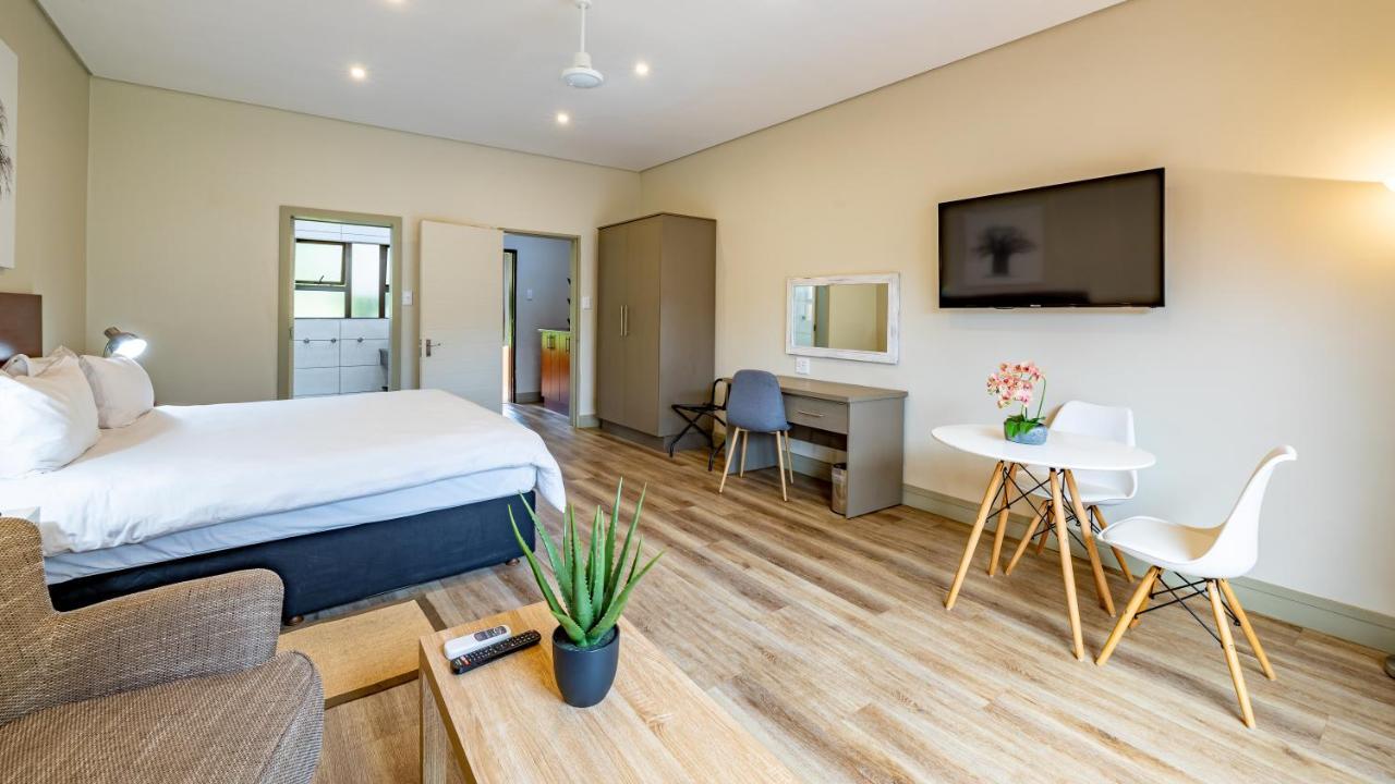 African Sky Hotels - Pine Lake Inn ไวท์ริเวอร์ ภายนอก รูปภาพ