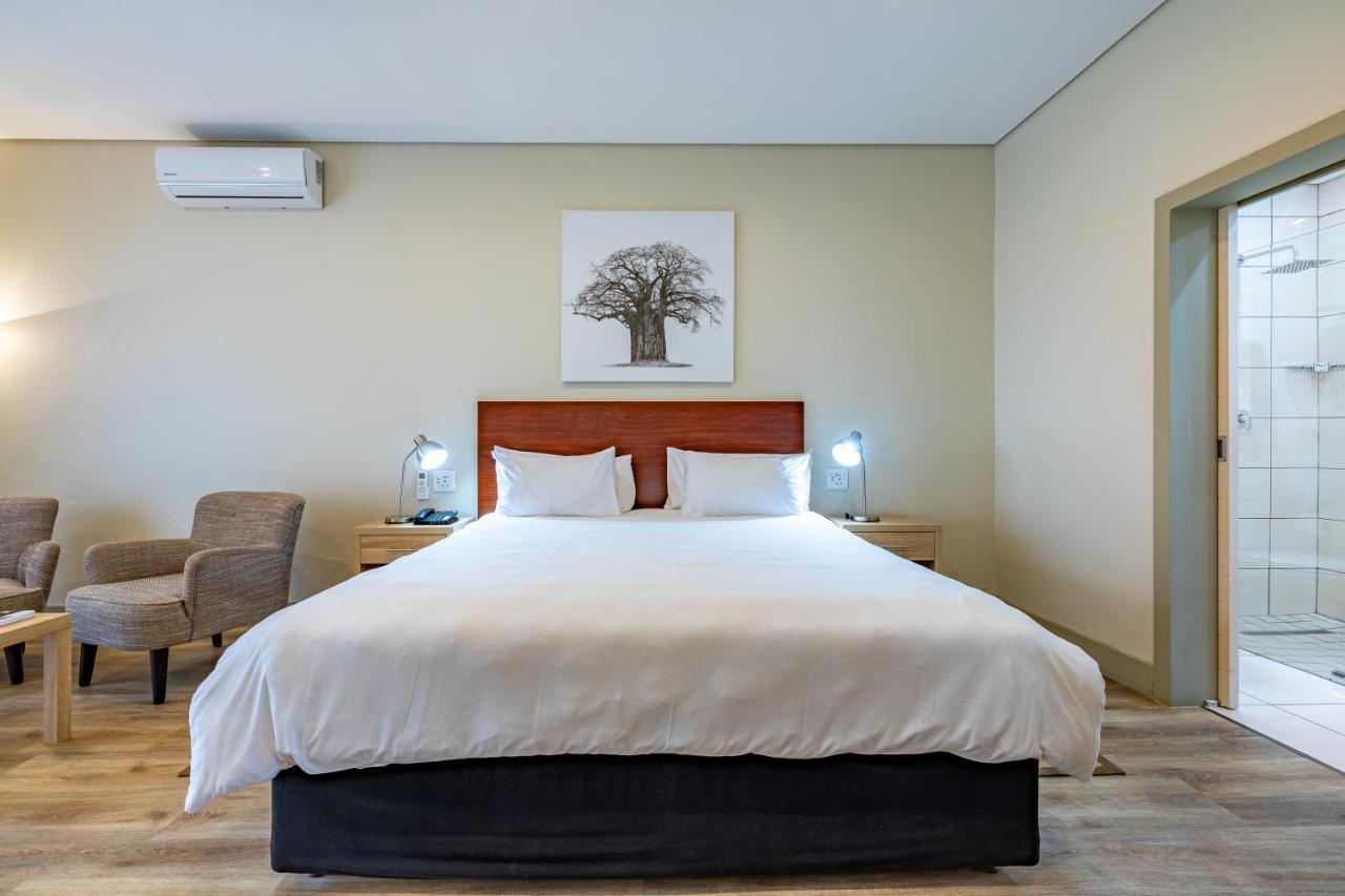 African Sky Hotels - Pine Lake Inn ไวท์ริเวอร์ ภายนอก รูปภาพ