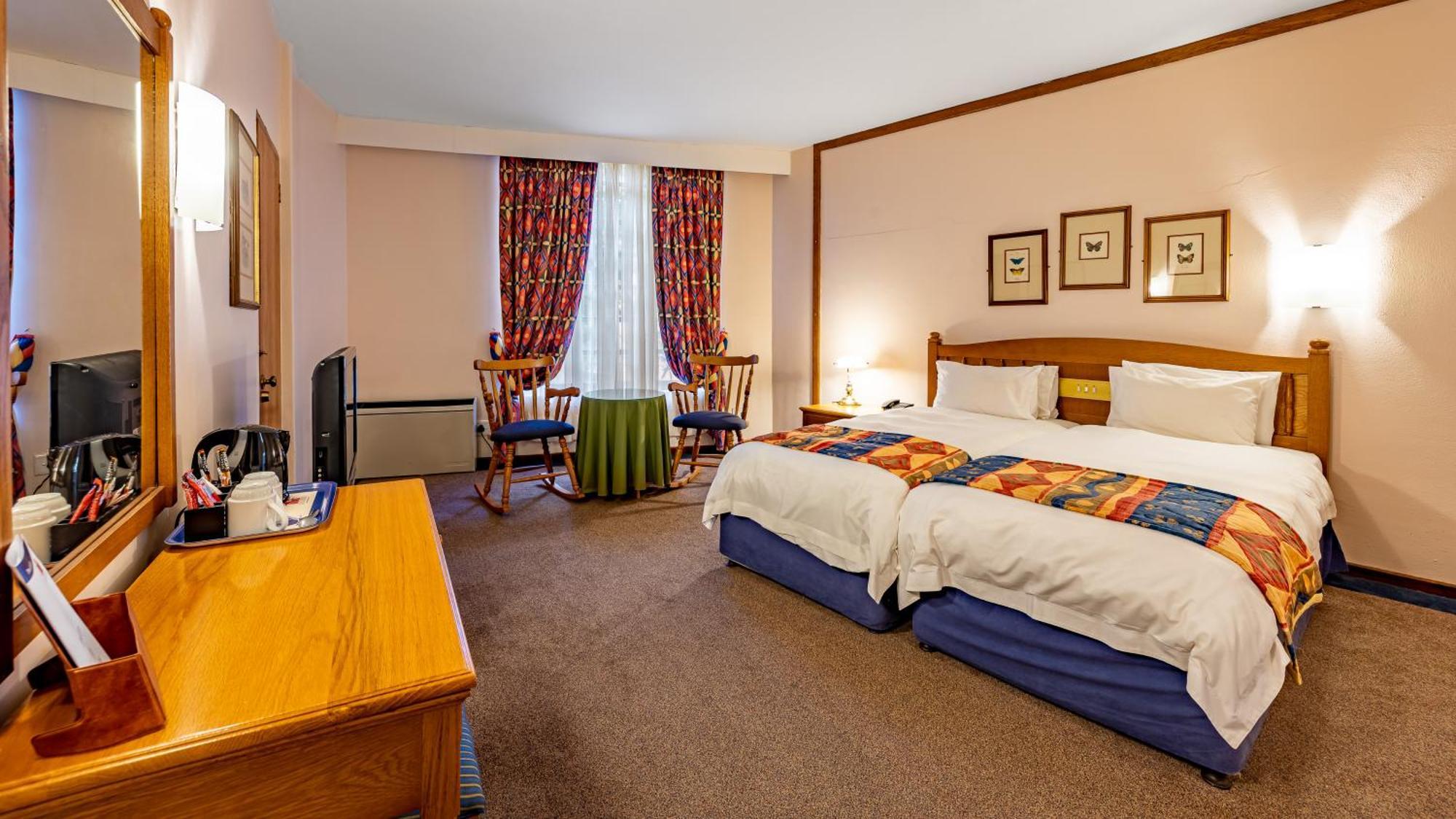 African Sky Hotels - Pine Lake Inn ไวท์ริเวอร์ ภายนอก รูปภาพ