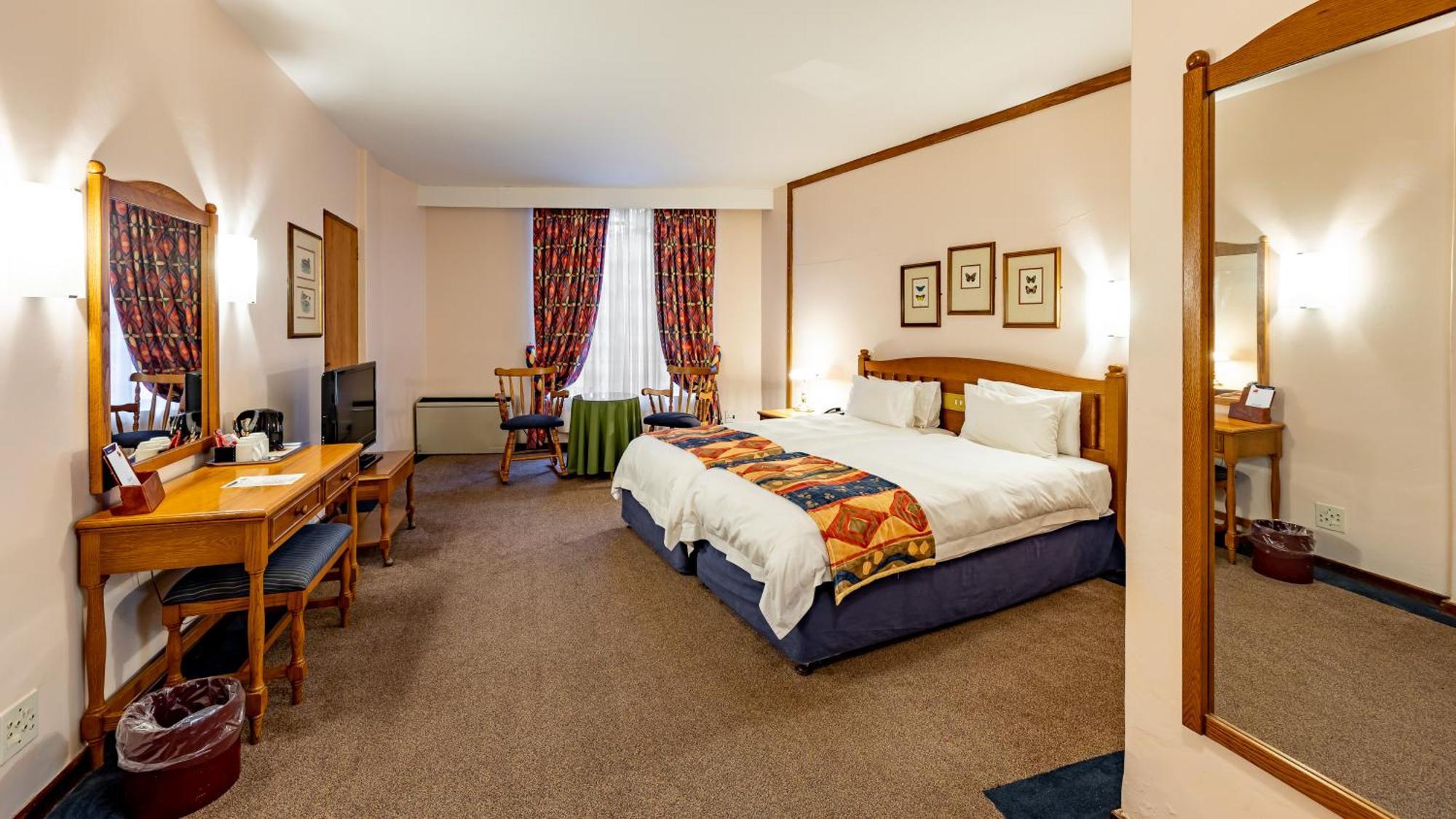 African Sky Hotels - Pine Lake Inn ไวท์ริเวอร์ ภายนอก รูปภาพ