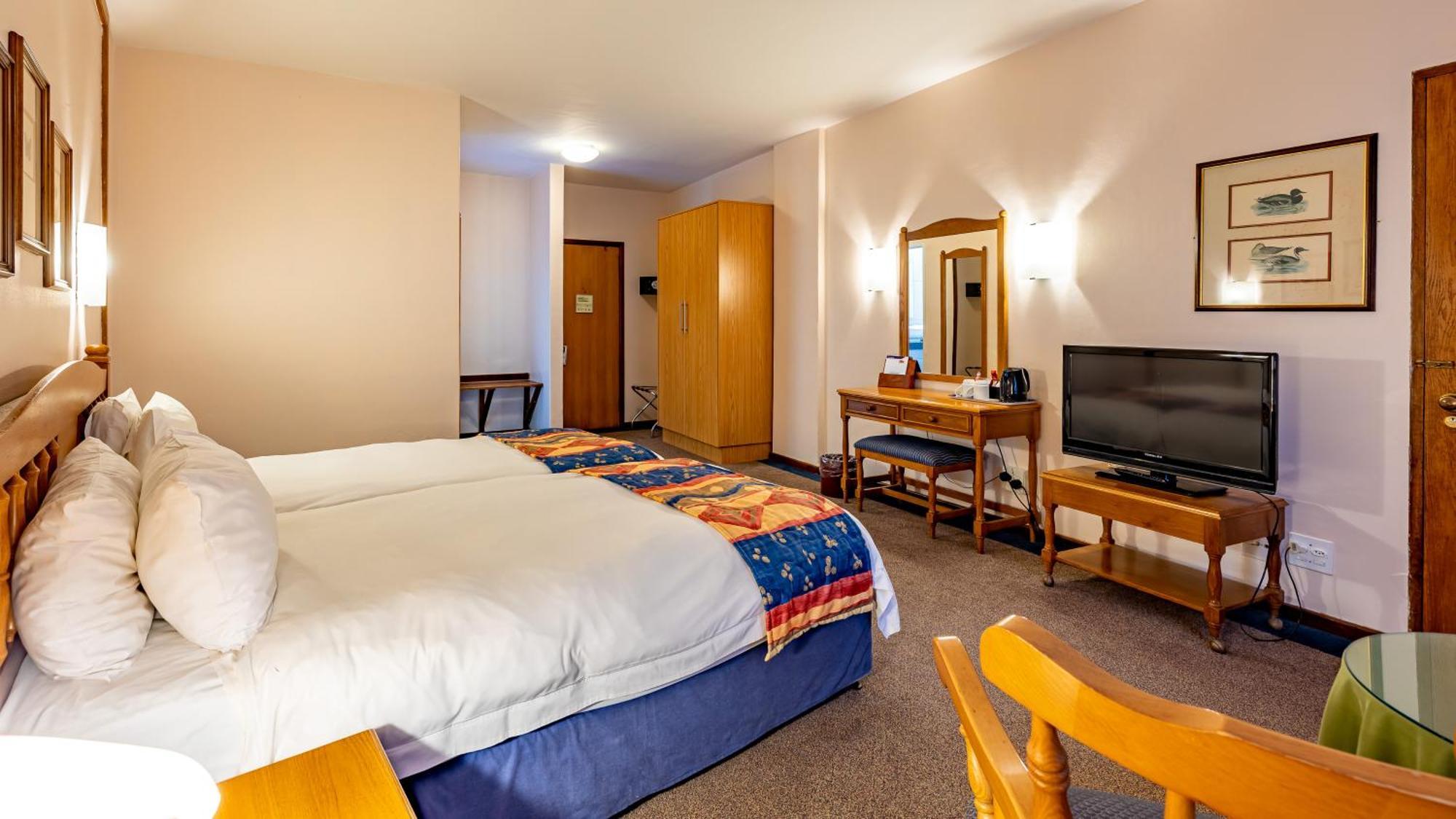 African Sky Hotels - Pine Lake Inn ไวท์ริเวอร์ ภายนอก รูปภาพ