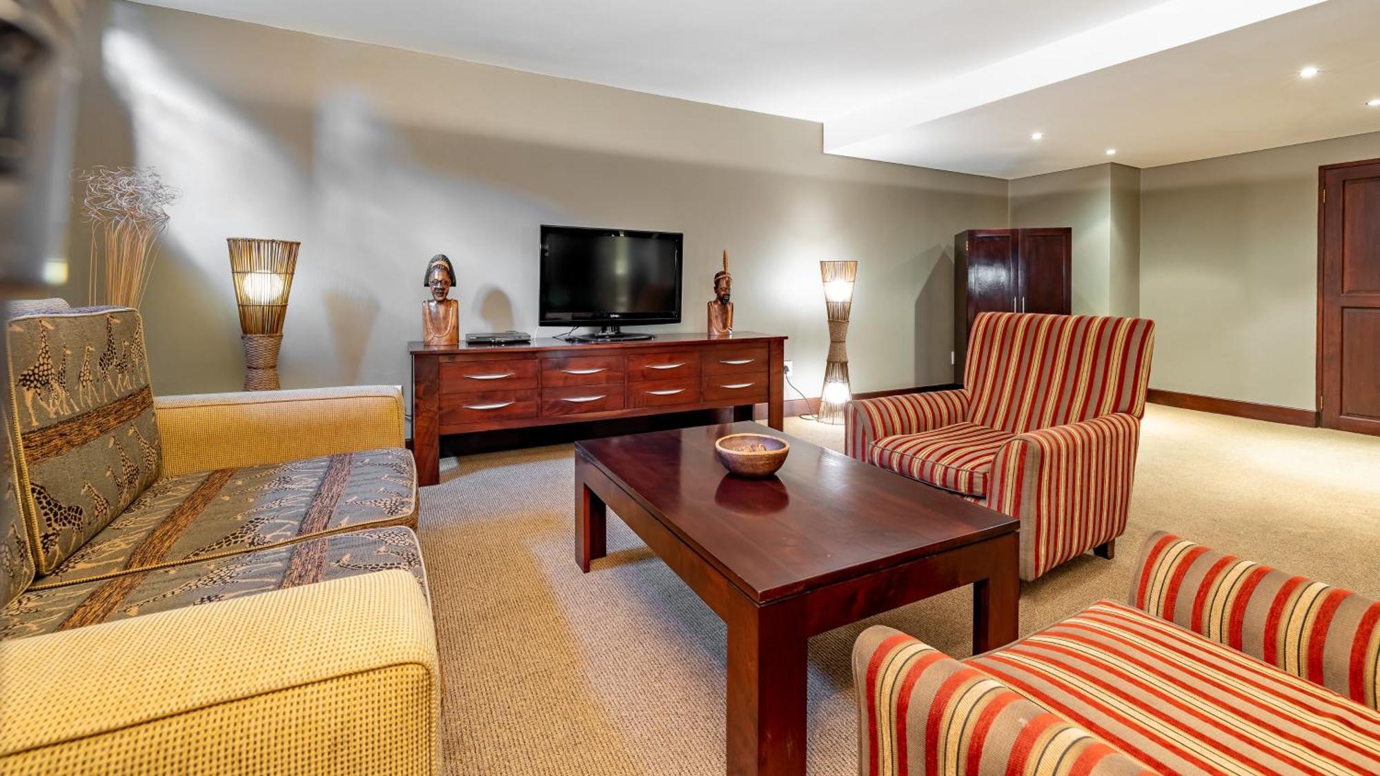 African Sky Hotels - Pine Lake Inn ไวท์ริเวอร์ ภายนอก รูปภาพ