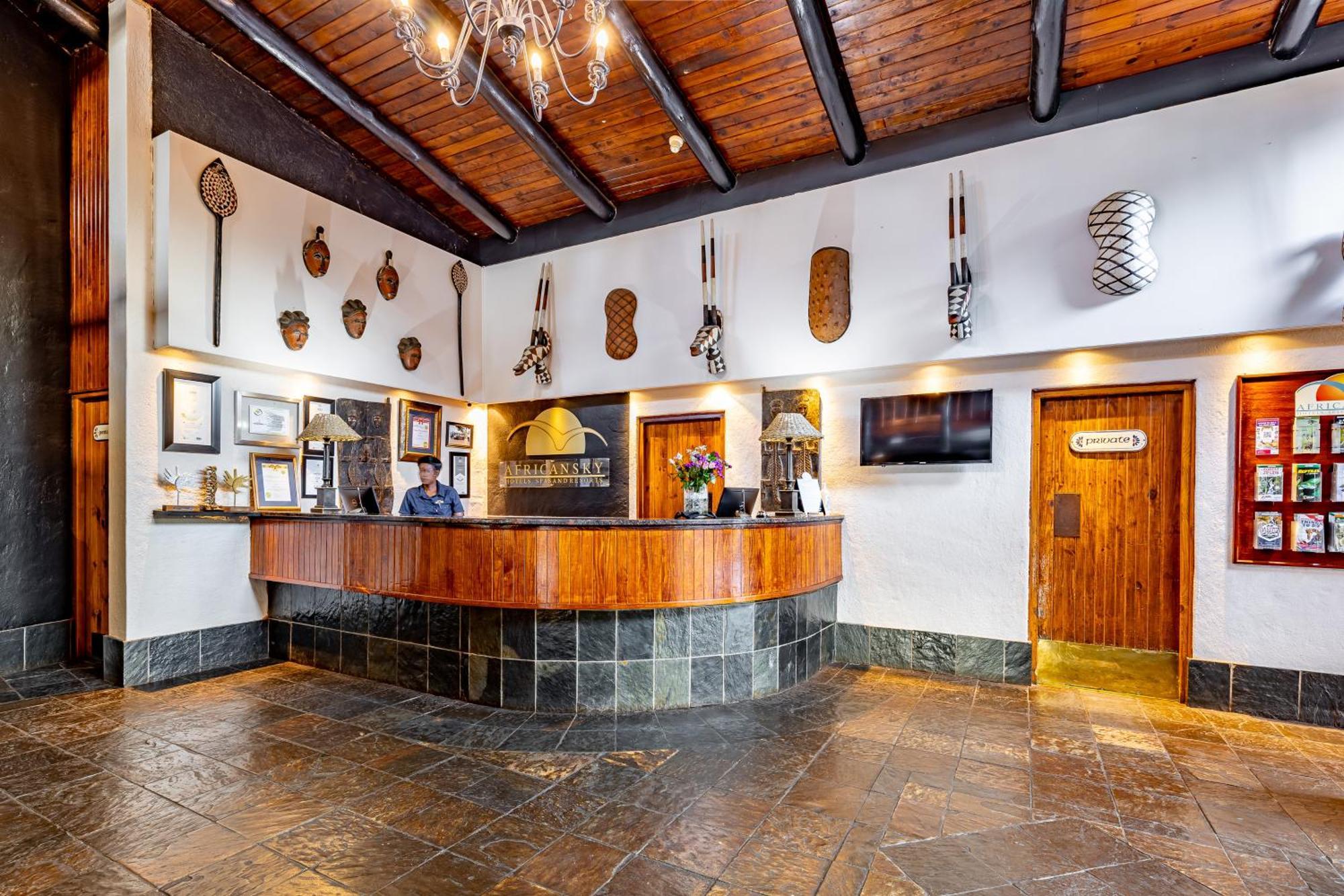 African Sky Hotels - Pine Lake Inn ไวท์ริเวอร์ ภายนอก รูปภาพ