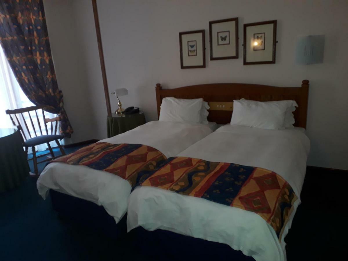 African Sky Hotels - Pine Lake Inn ไวท์ริเวอร์ ภายนอก รูปภาพ